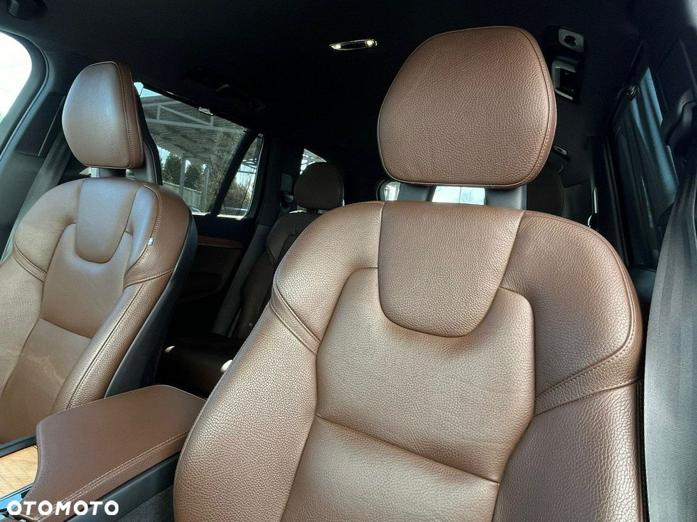 Volvo XC 90 - 15