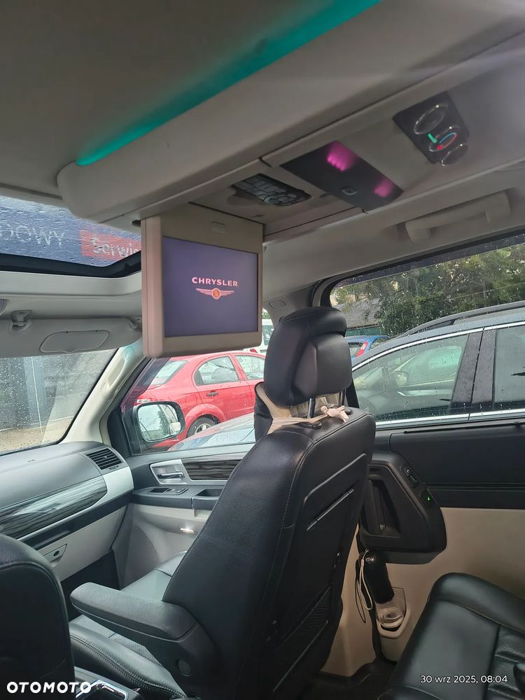 Chrysler Town & Country 4.0 Limited - 19