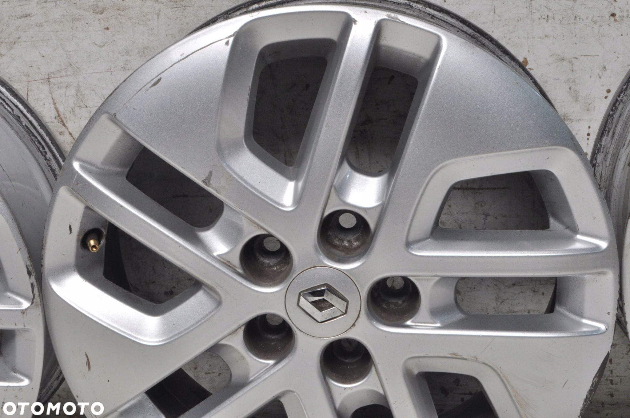 RENAULT TRAFIC OPEL VIVARO FELGI ALUMINIOWE 5X114,3 R17 93459465 KOMPLET - 6