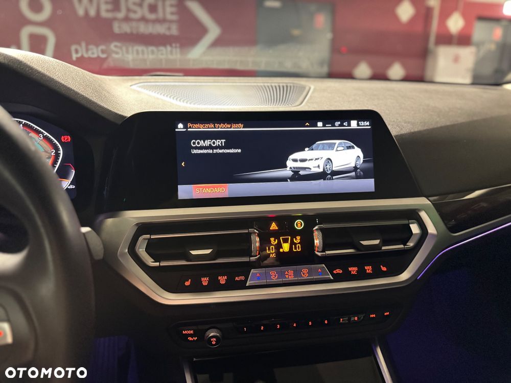 BMW Seria 3 320d - 33