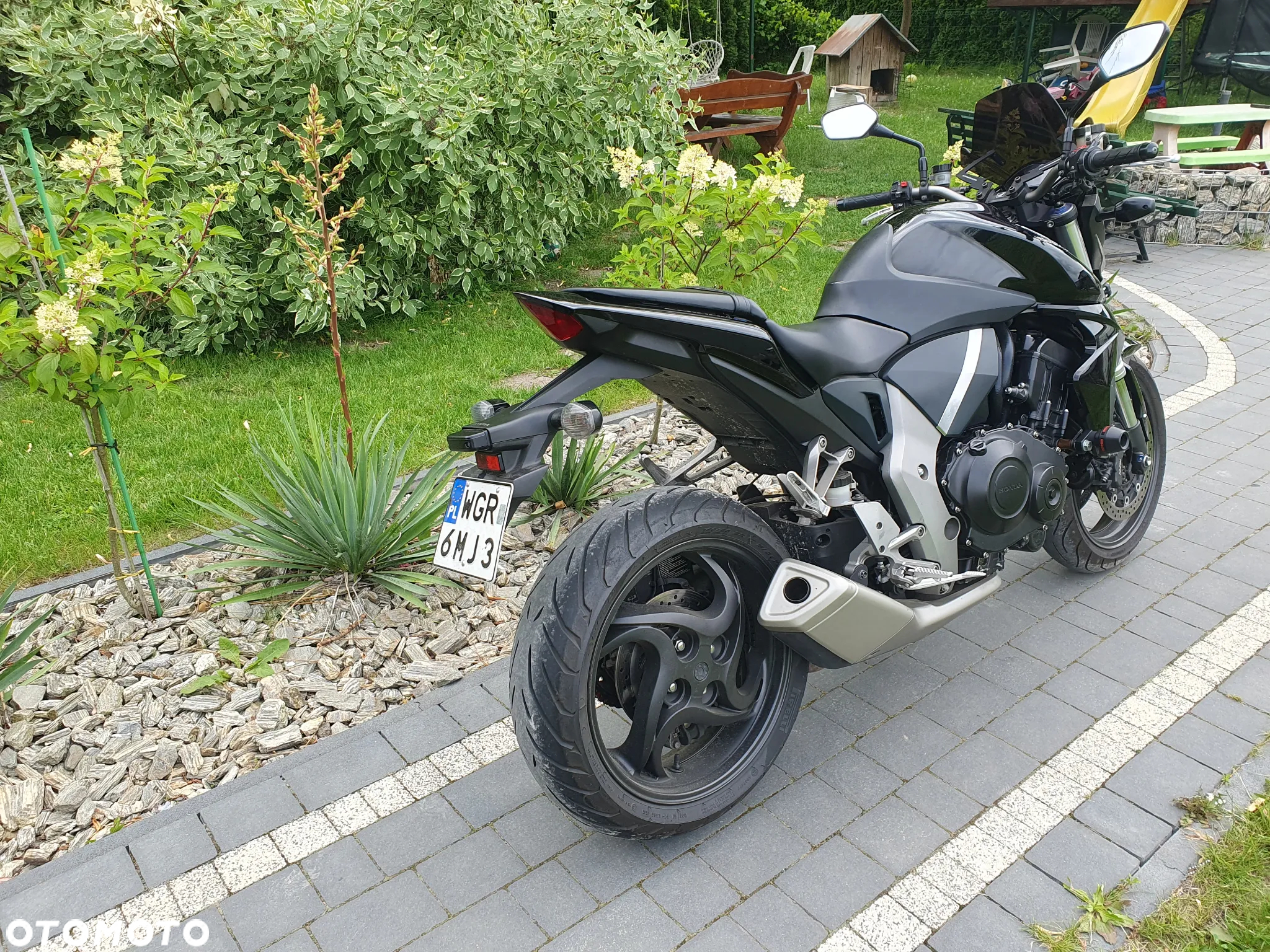 Honda CB - 2