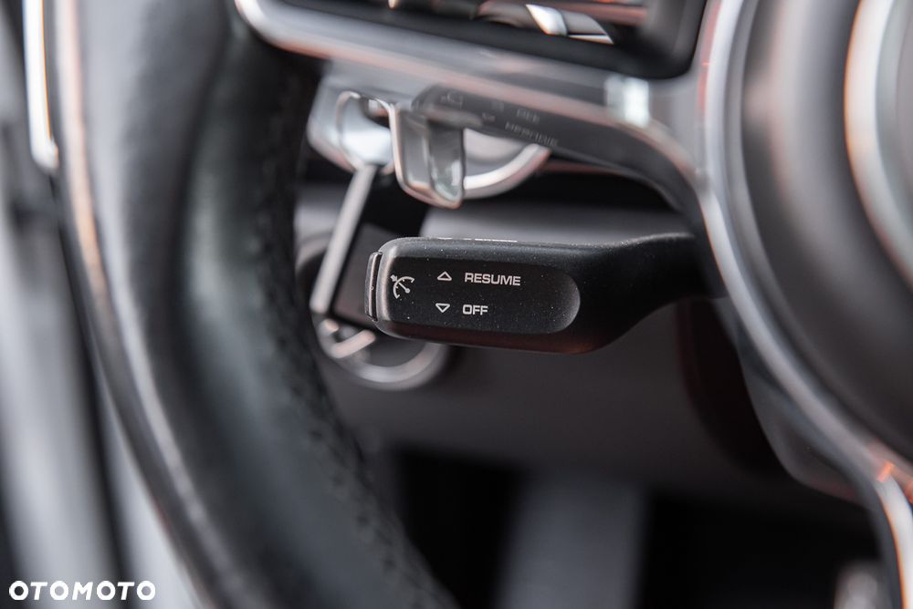 Porsche Cayenne S Diesel Platinum Edition - 24