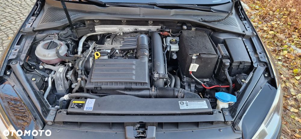 Volkswagen Golf - 34