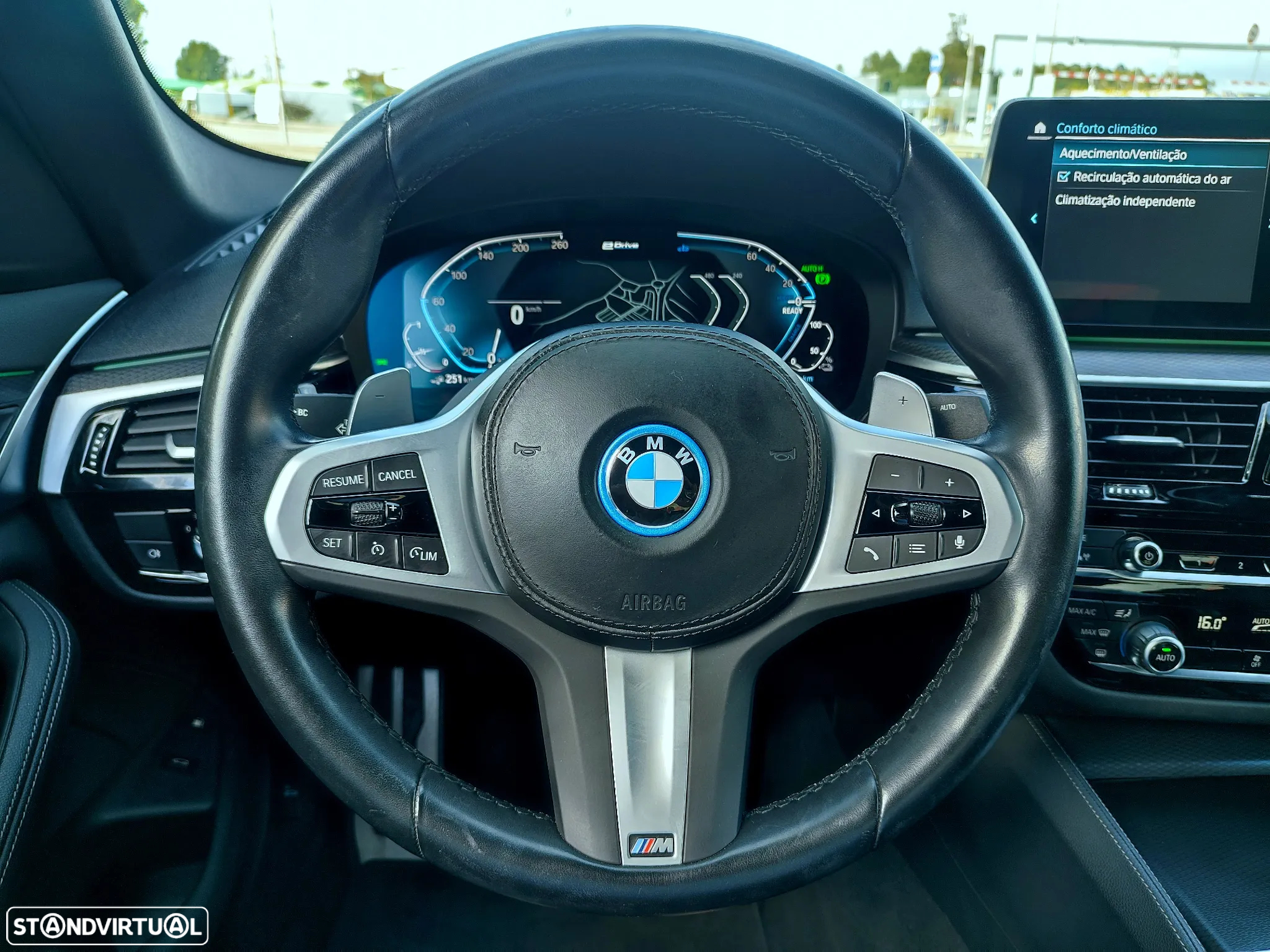 BMW 530 e Pack M - 23