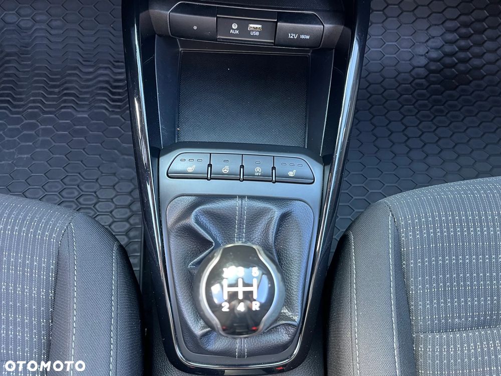 Kia Stonic - 28