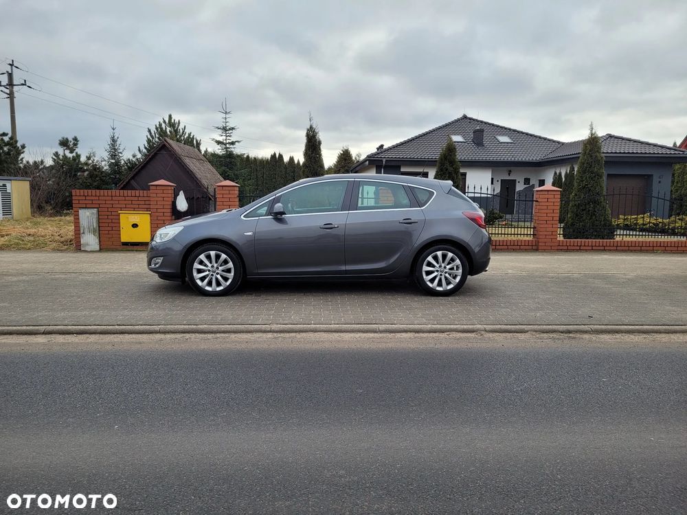 Opel Astra 1.4 Turbo Cosmo - 1