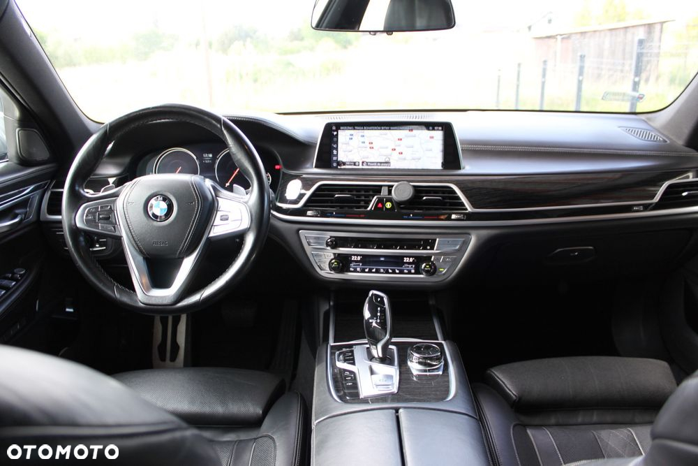 BMW Seria 7 730d xDrive - 23