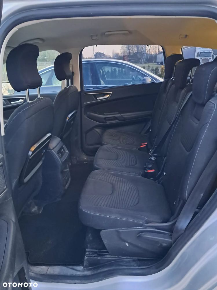 Ford S-Max - 13
