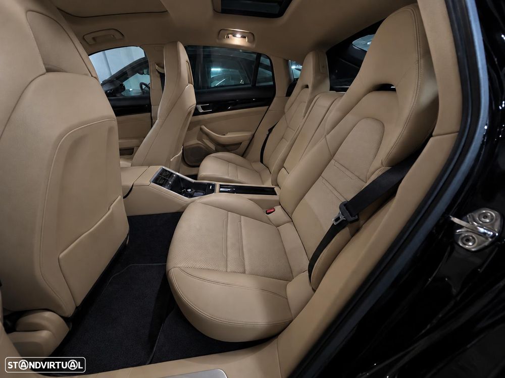 Porsche Panamera 4 E-Hybrid Edition 10 Anos - 8