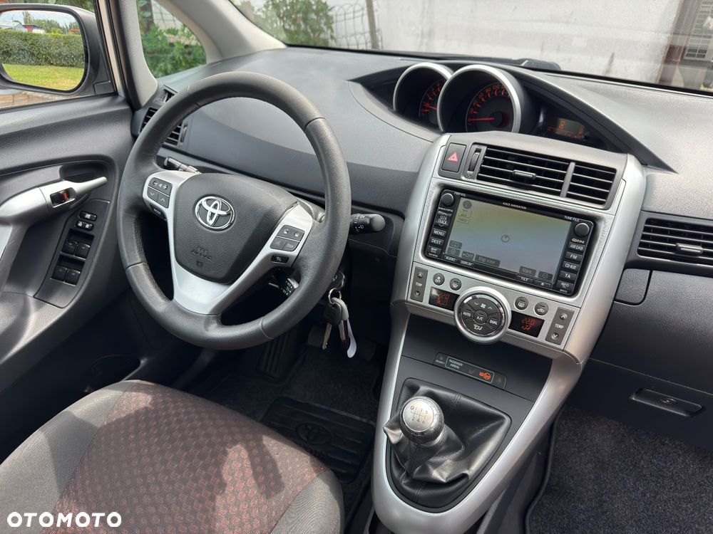 Toyota Verso - 31