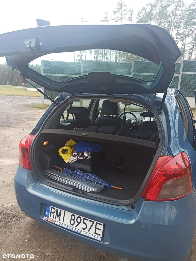 Toyota Yaris - 13