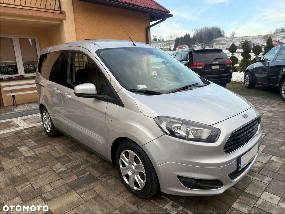 Ford Tourneo Courier 1.5 TDCi Titanium - 32