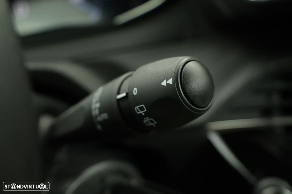 Peugeot 2008 1.2 PureTech Allure - 19