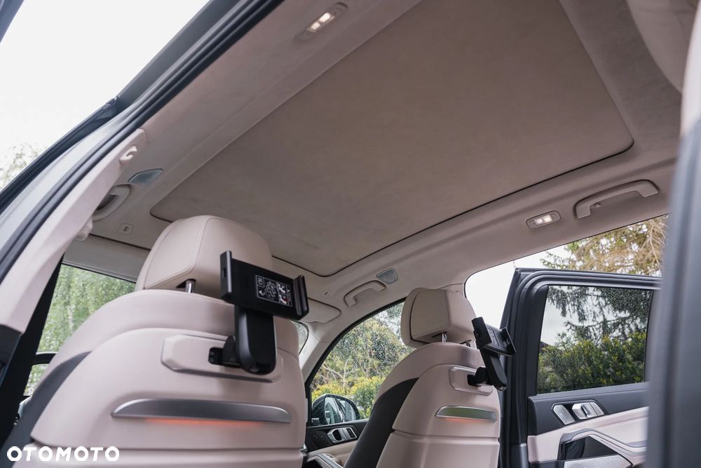 BMW X7 - 29