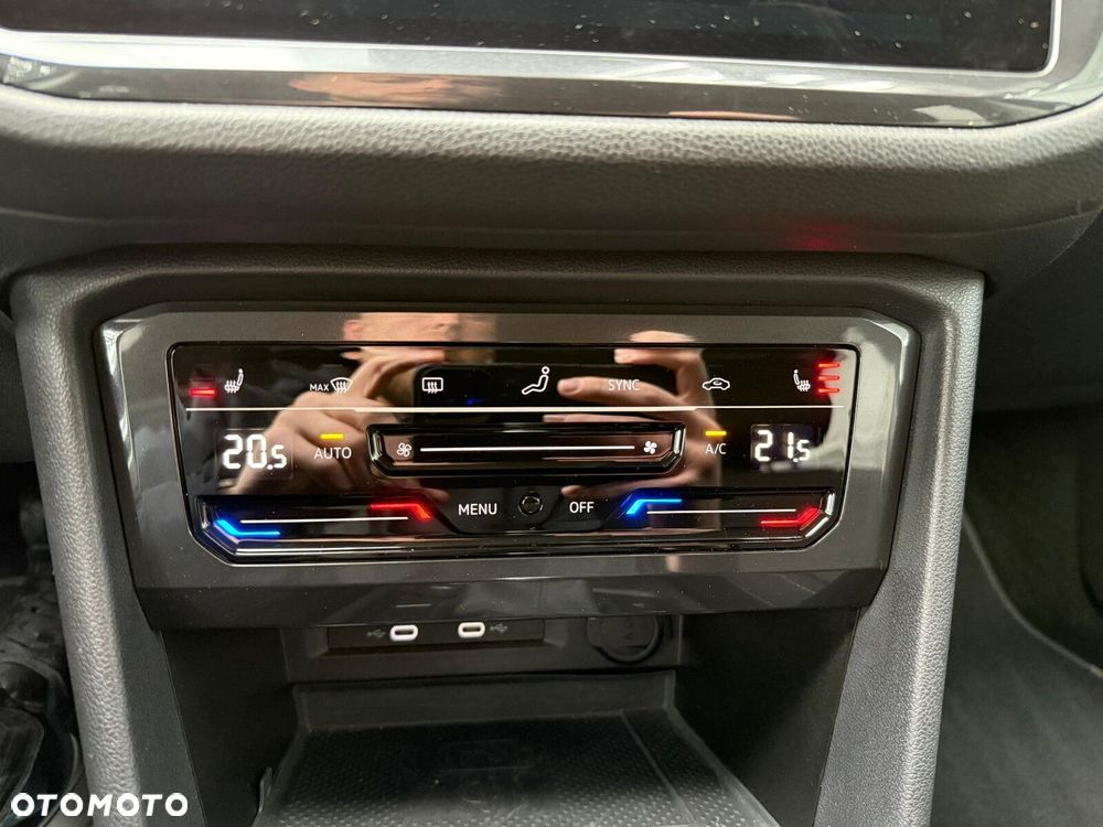 Volkswagen Tiguan 2.0 TDI SCR 4Mot Elegance DSG - 39