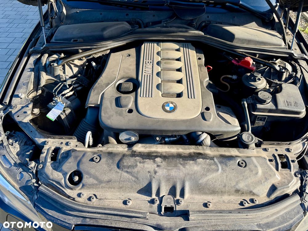 BMW Seria 5 530d - 24