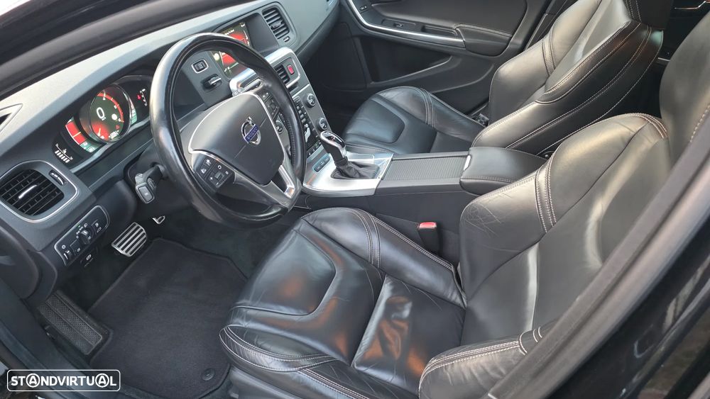 Volvo V60 D6 Plug-In-Hybrid AWD Geartronic Summum - 19