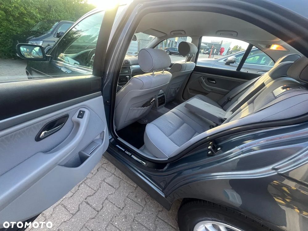 BMW Seria 5 530i - 13