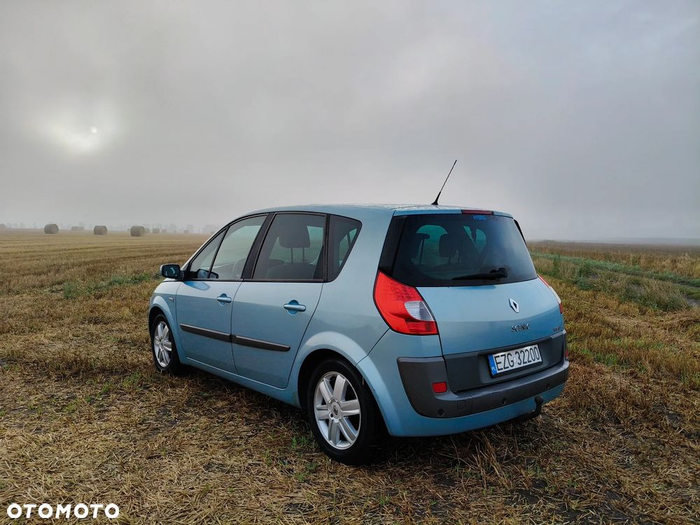 Renault Scenic 1.6 16V Infinity - 4