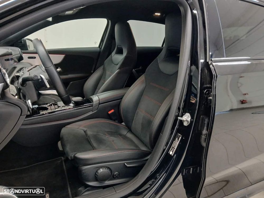 Mercedes-Benz A 250 e AMG Line - 13