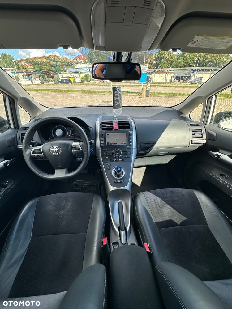 Toyota Auris - 10