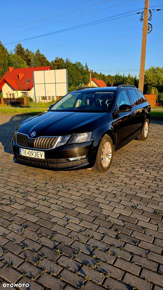 Skoda Octavia 1.6 TDI Ambition DSG - 2