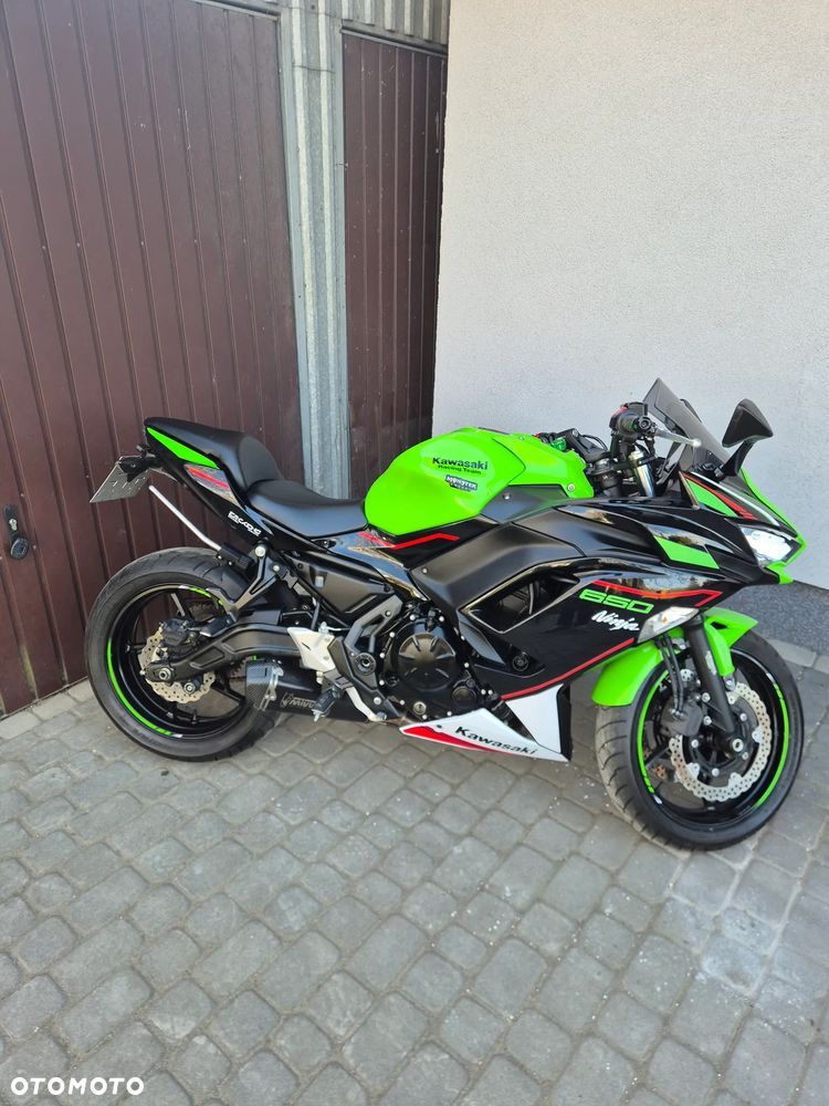 Kawasaki Ninja - 4