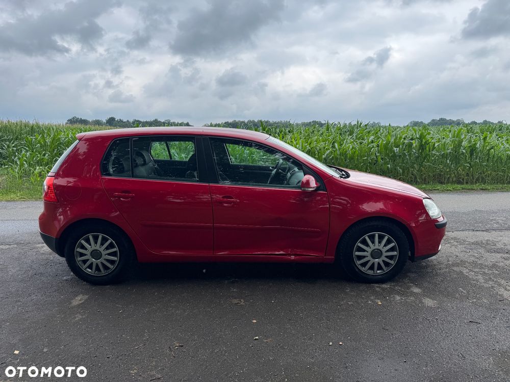 Volkswagen Golf - 5