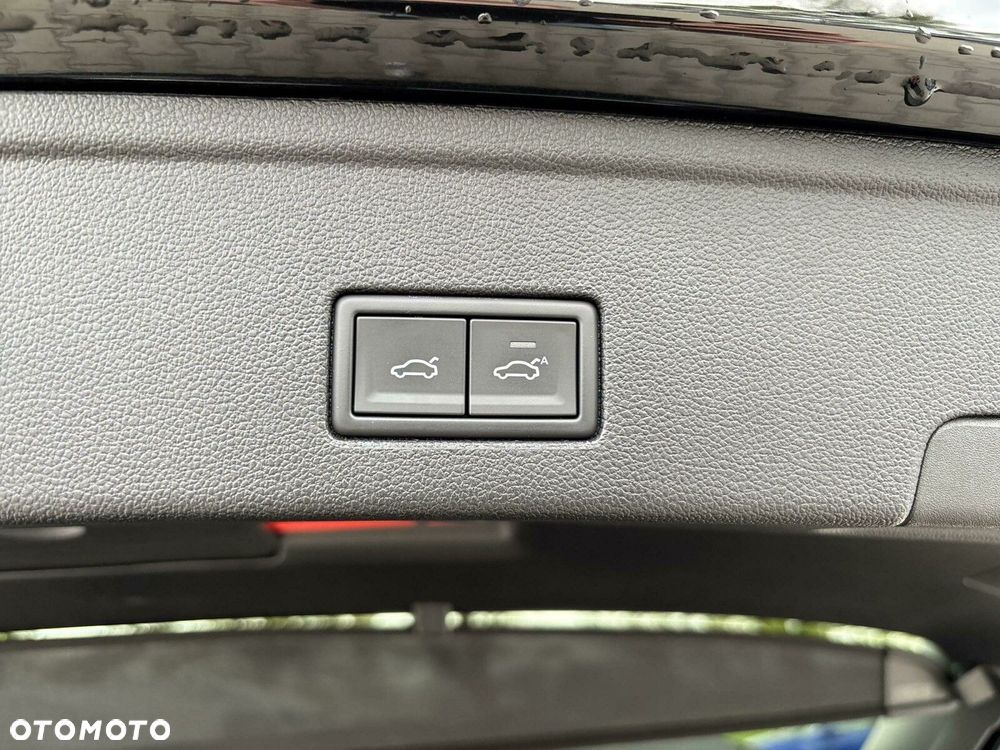 Volkswagen Touareg - 16