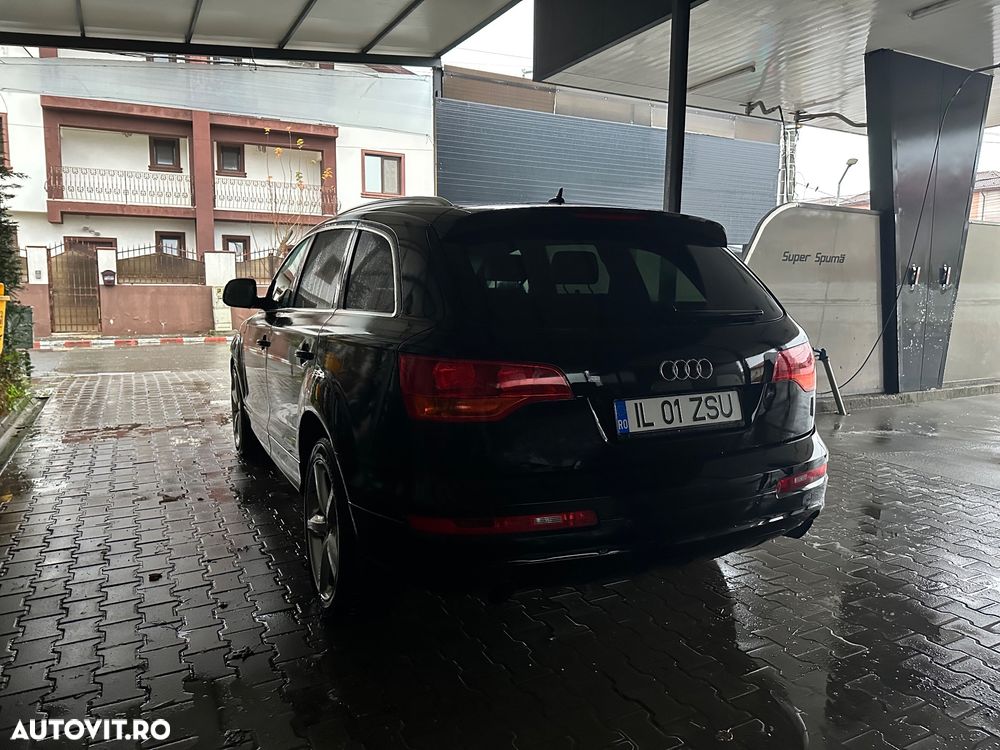 Audi Q7 - 11