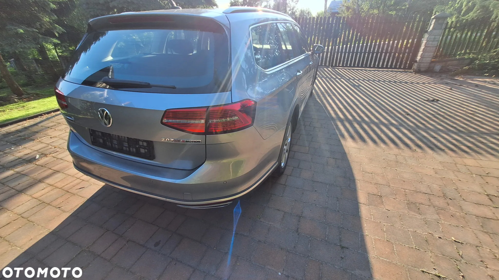 Volkswagen Passat Variant 2.0 TDI SCR DSG 4Motion Elegance - 9