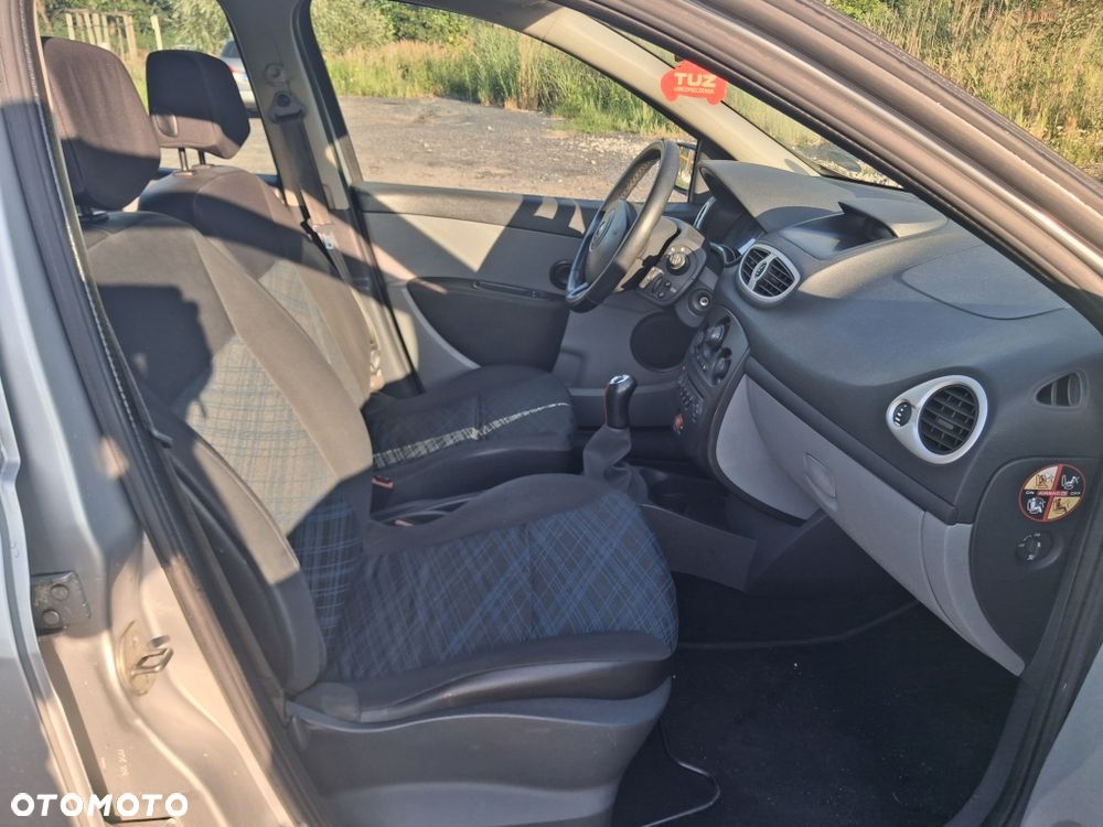 Renault Clio - 7
