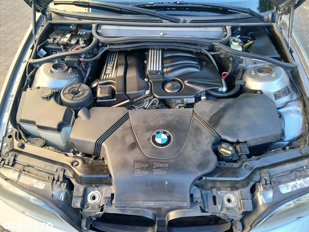 BMW Seria 3 318Ci - 25