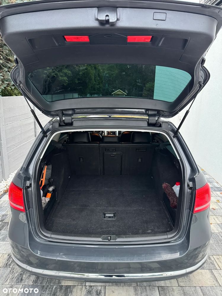 Volkswagen Passat Variant 2.0 TDI DSG BlueMotion Technology Comfortline - 23