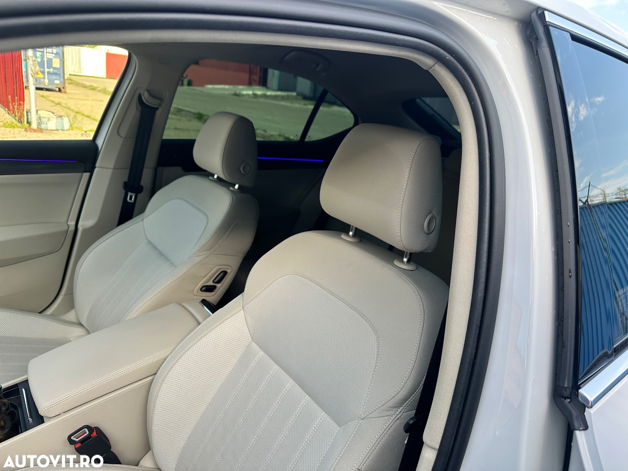 Skoda Superb 2.0 TDI SportLine - 10