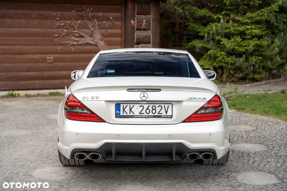 Mercedes-Benz SL 63 AMG - 7