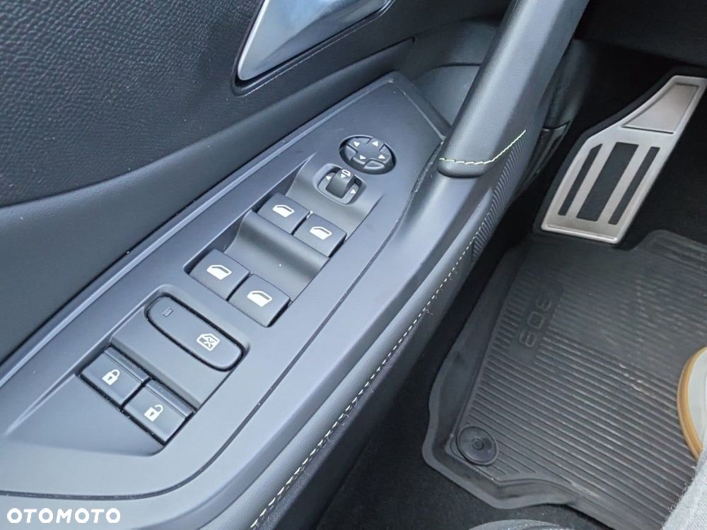 Peugeot 308 - 22