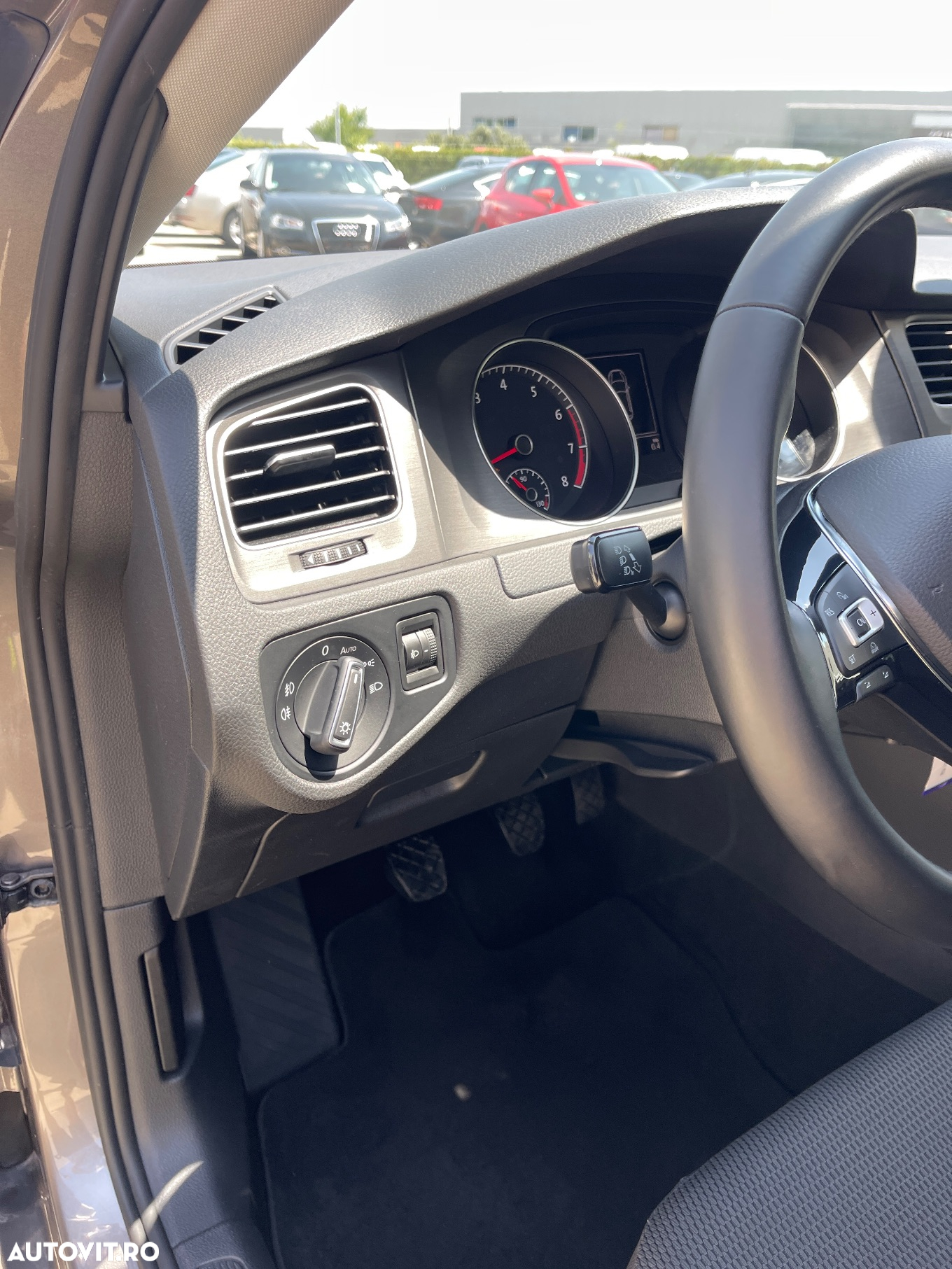 Volkswagen Golf 1.2 TSI BlueMotion Technology Comfortline - 32