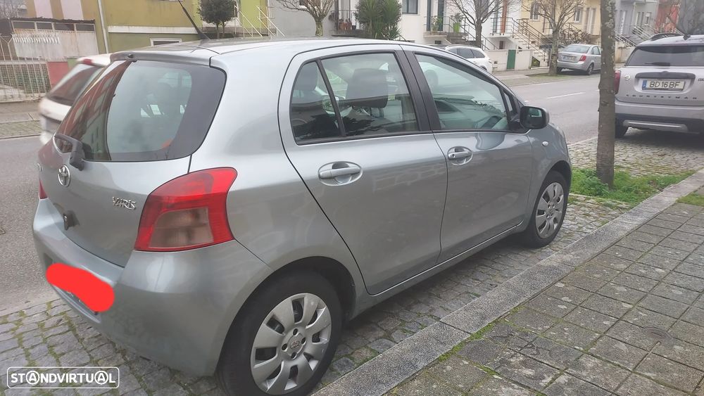 Toyota Yaris 1.0 VVT-i Sol - 3