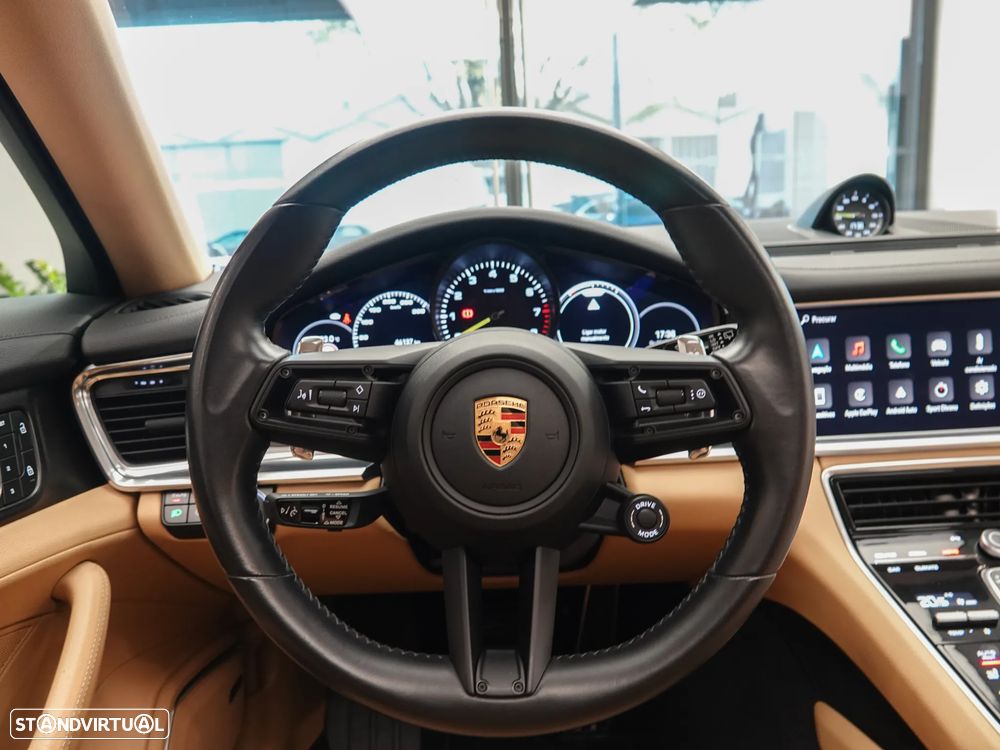 Porsche Panamera Sport Turismo 4 E-Hybrid Platinum Edition - 24