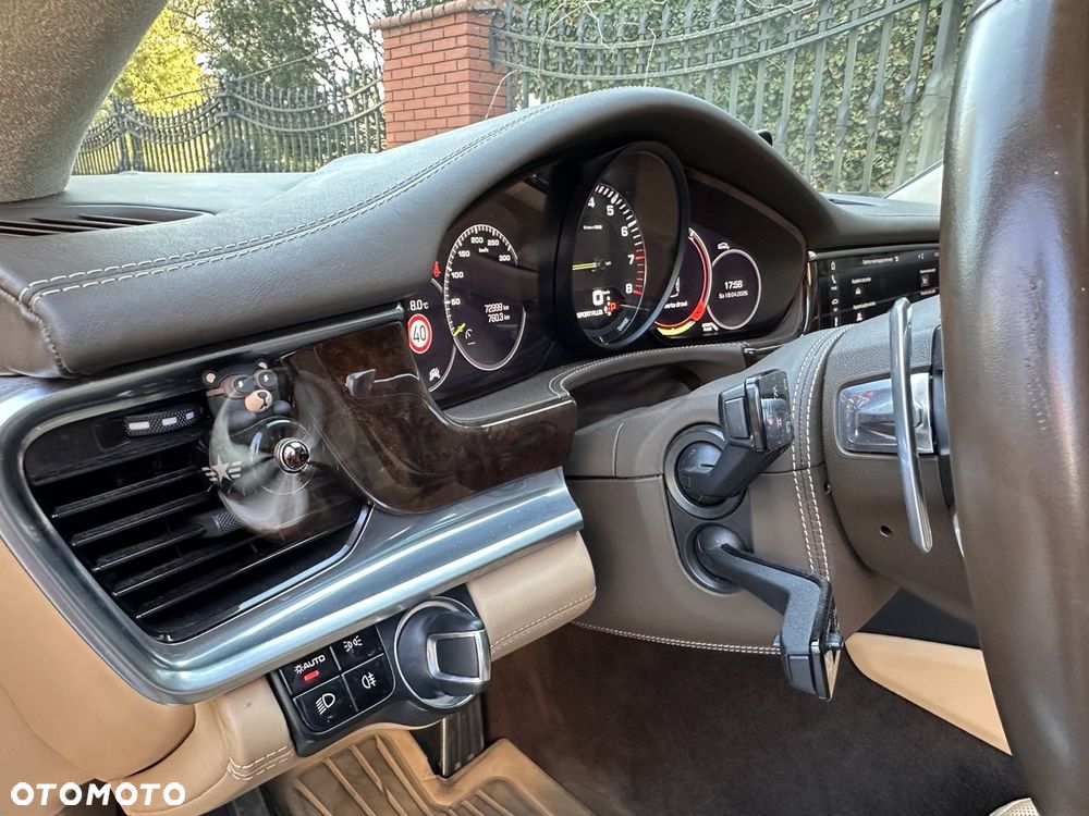 Porsche Panamera - 13