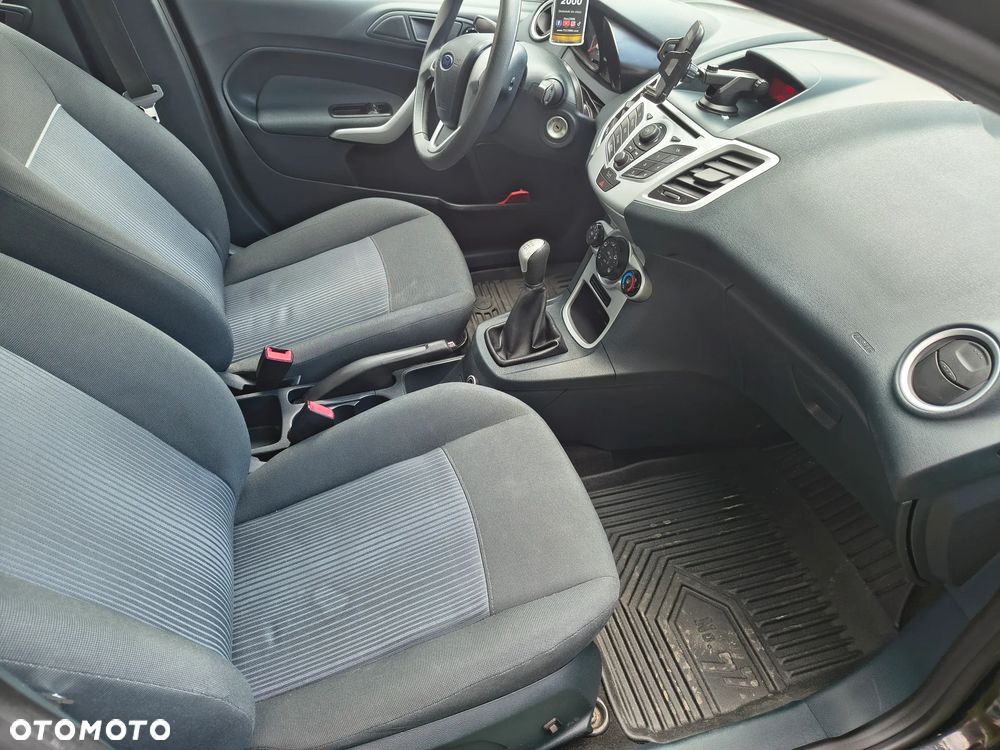 Ford Fiesta - 11