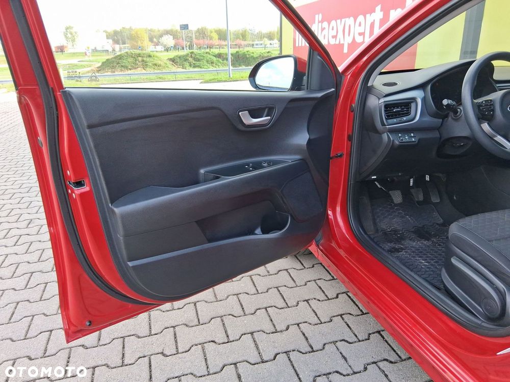 Kia Rio 1.2 M - 10