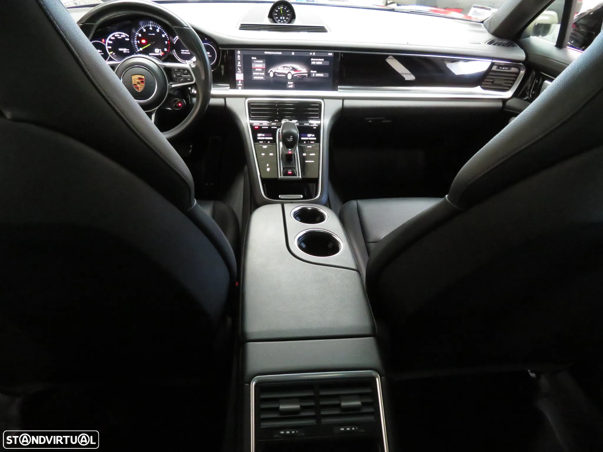Porsche Panamera 4 E-Hybrid - 46