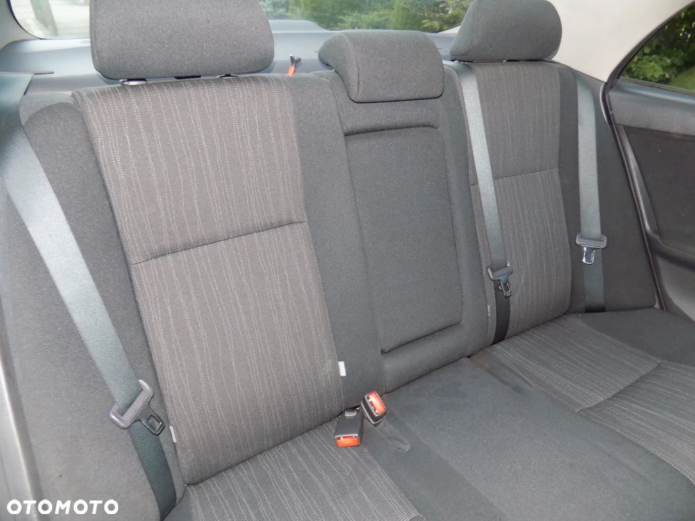 Toyota Corolla - 20