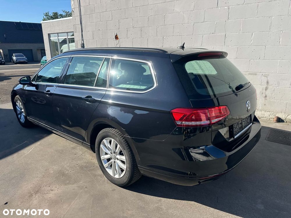 Volkswagen Passat 1.6 TDI (BlueMotion Technology) DSG Comfortline - 8
