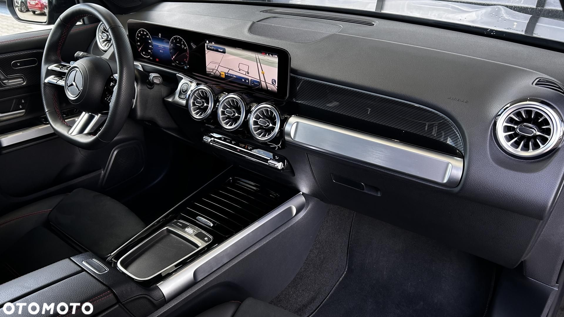Mercedes-Benz GLB - 21