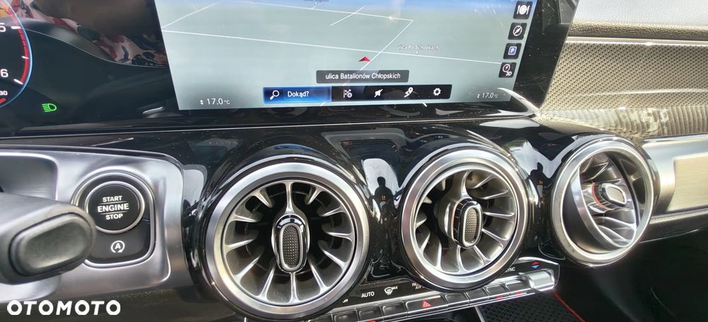 Mercedes-Benz GLB 200 d 4-Matic AMG Line 8G-DCT - 32