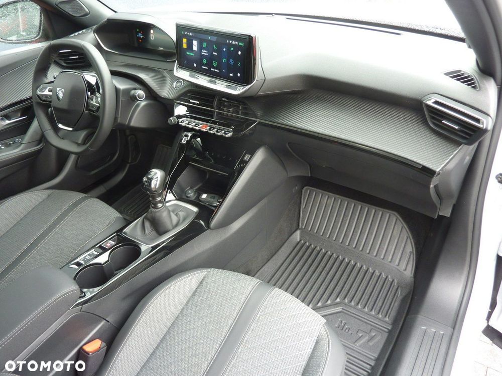 Peugeot 2008 - 13