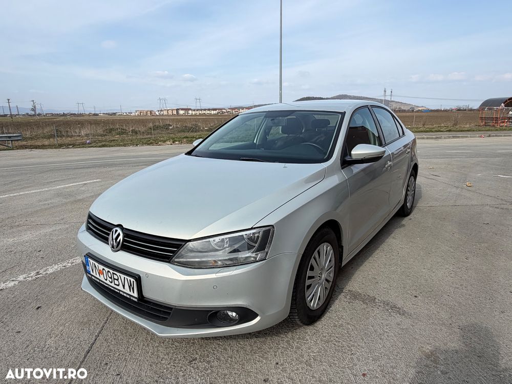 Volkswagen Jetta 1.2 TSI Comfortline - 1